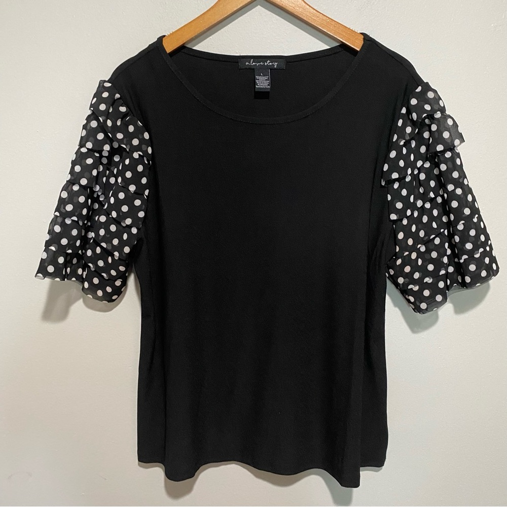 A‎ Love Story Women's Black Short Sleeve Polka Dot Top Size L